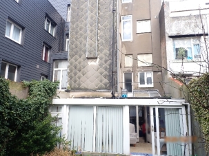 Afbeelding met gebouw, buiten, huis, voorzijde

Automatisch gegenereerde beschrijving